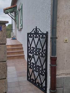 entrée gîte les Pousterles à Brignac (Hérault)